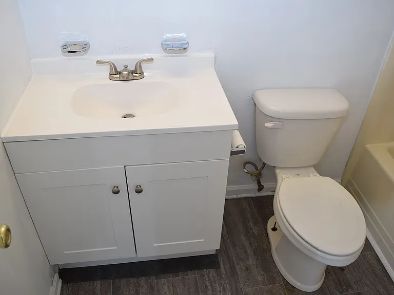 579 Peregrine St — Photo 19