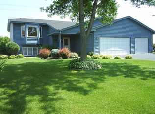 9502 Teakwood Ln N, Maple Grove, MN 55369