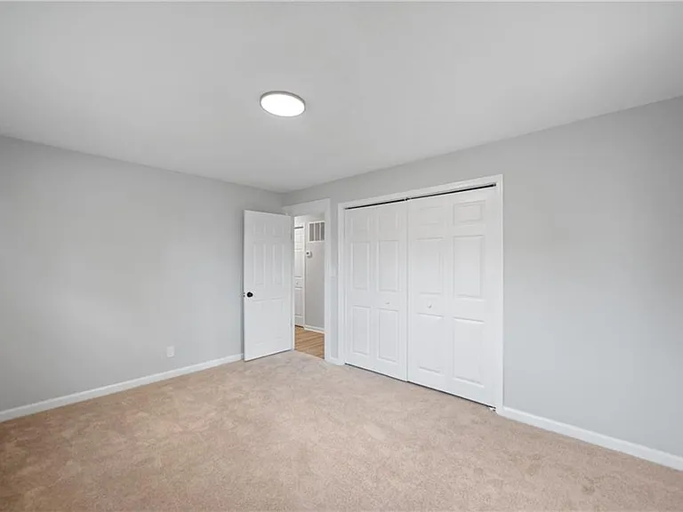 2810 Roanoke Ave — Photo 6