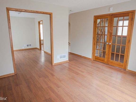 4th image of 3637 Lyndale Ave N