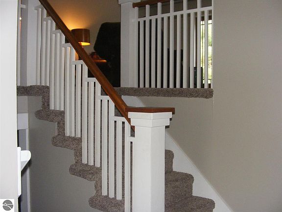 4th image of 8133 Cherry Ln