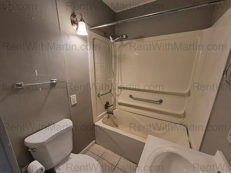 925 Hammond Ave — Photo 12