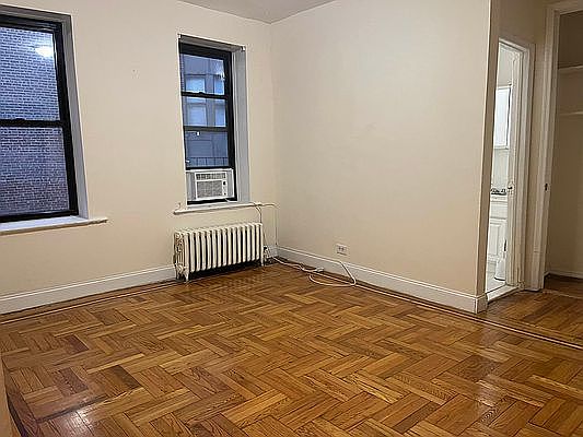 3rd image of 559 W 156th St #3G