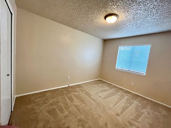 5th image of 6116 Yellowstone Dr