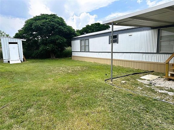 3rd image of 1311 N Snook Ct