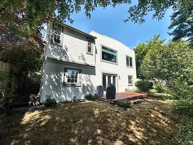 208 S Summit Ave — Photo 47
