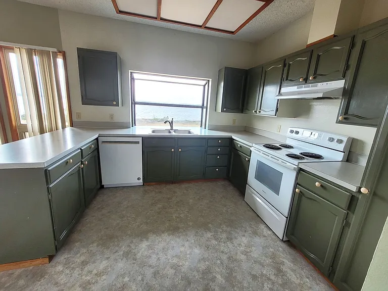 5507 Haida Way — Photo 12
