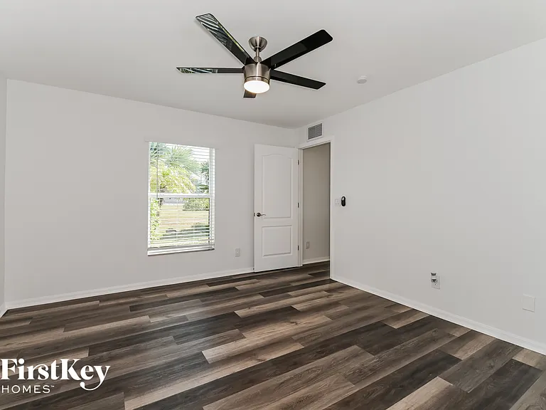 1319 NW 13th Ave — Photo 10