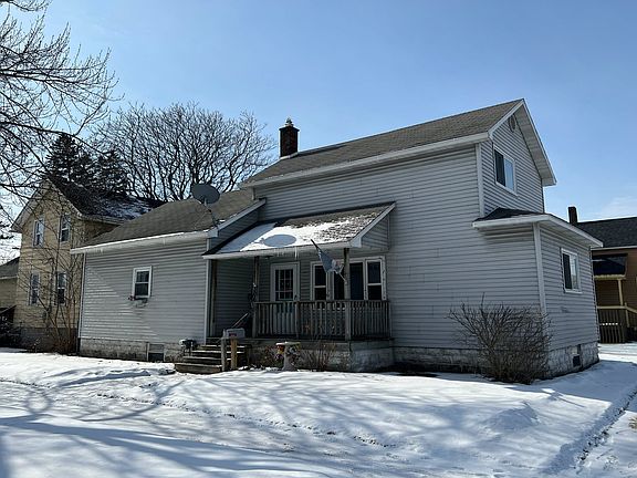 3rd image of 306 E Jenny St