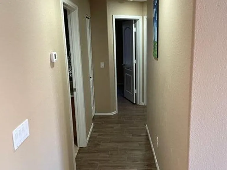 2132 W Carter Rd — Photo 11