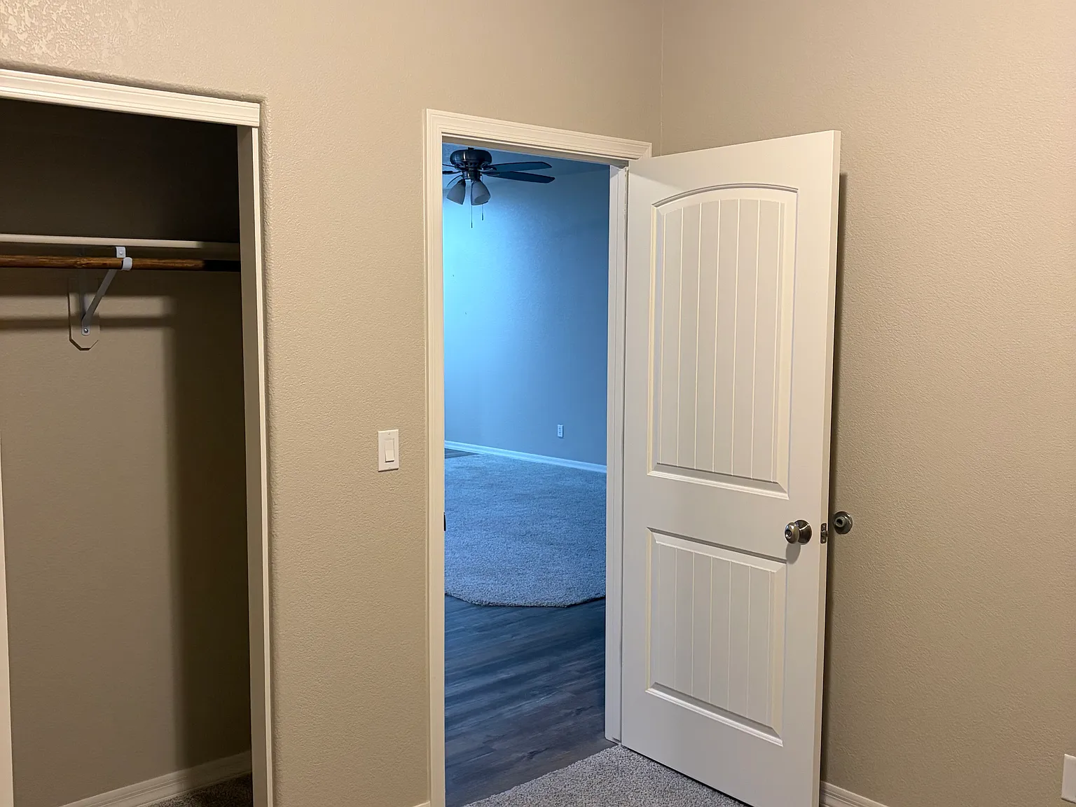 4 bed, 1458 sqft, $674 — Photo 4