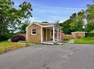 7 Metacom Rd, Mashpee, MA 02649