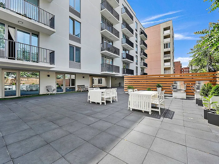 2128 Ocean Ave #4G — Photo 7
