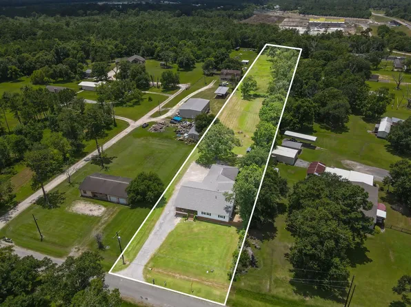 9633 Gilbert Rd, Beaumont, TX 77705