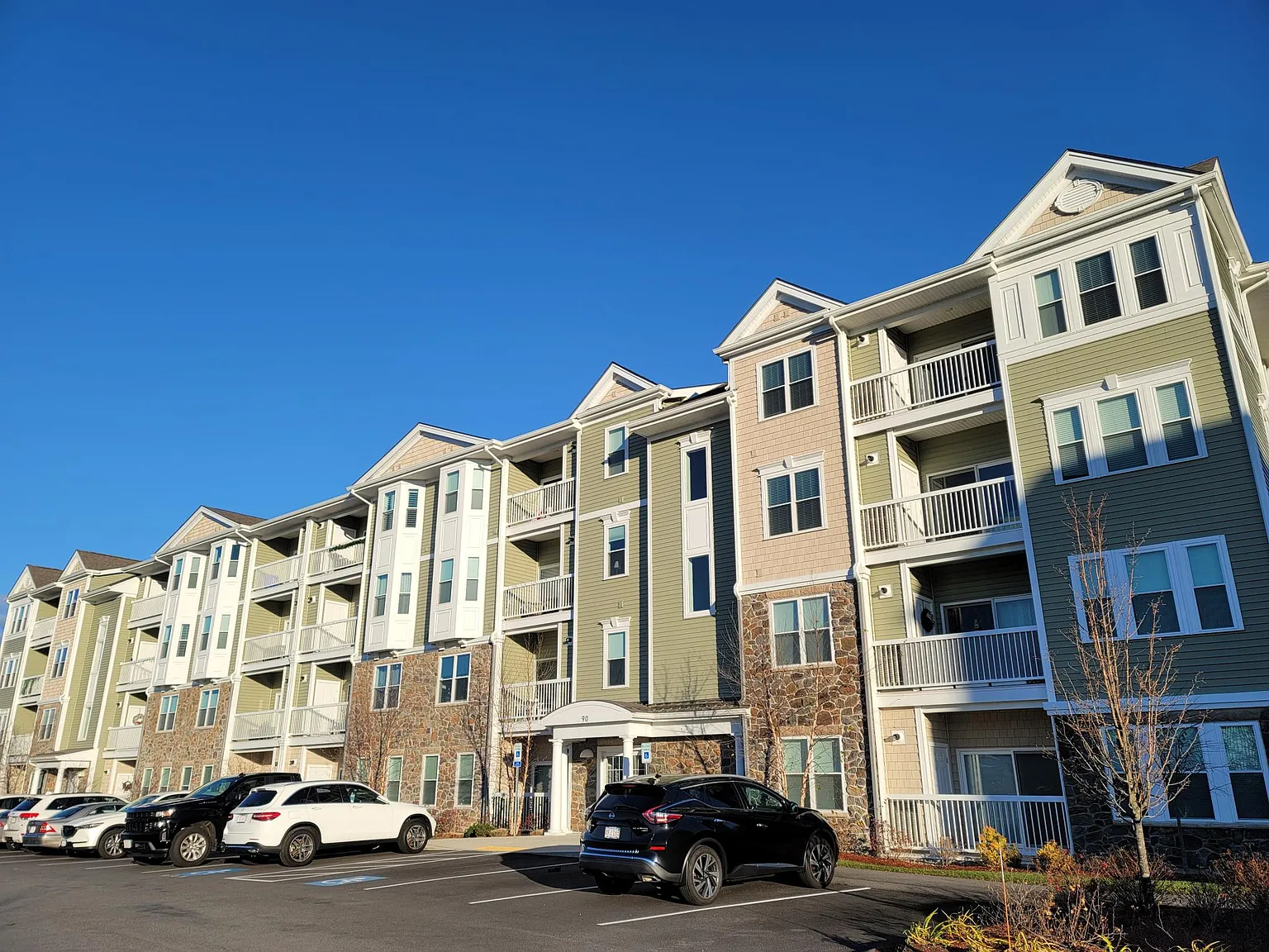 2 bed, 1475 sqft, $3,199 — Photo 1