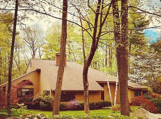 27 Wyngate Dr, Avon, CT 06001