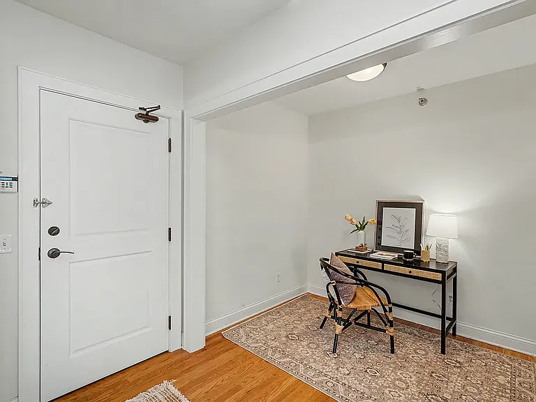 3810 W 31st St #101 — Photo 10