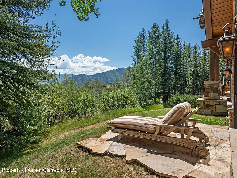 691 Pfister Dr — Photo 74