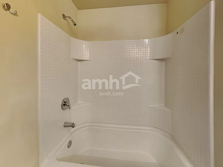 4055 Clay Ct SE — Photo 10
