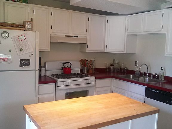 2nd image of 1875 Cottage Ave E