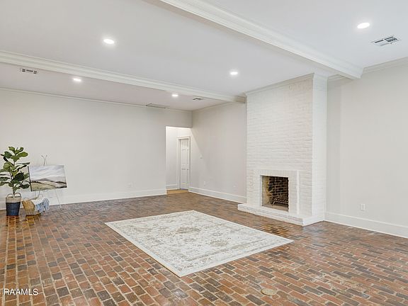 4th image of 100 Oakwater Dr