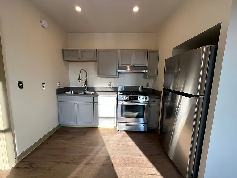 263 Main St — Photo 11