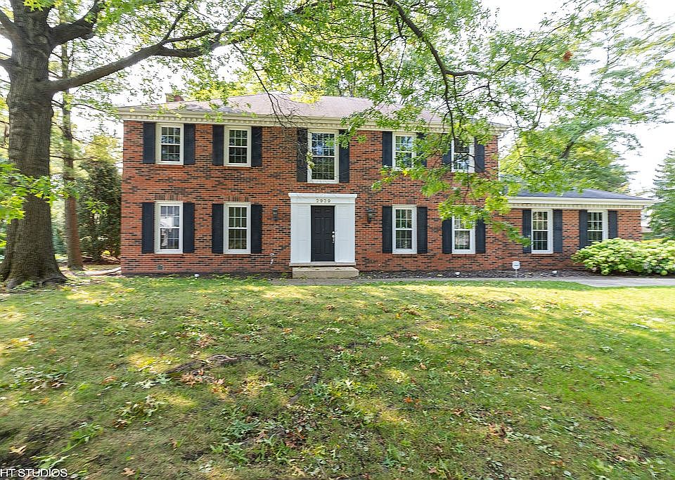 1st image of 2939 Canterbury Dr