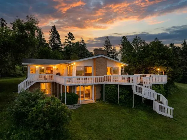 3175 Country Club Rd, Petoskey, MI 49770