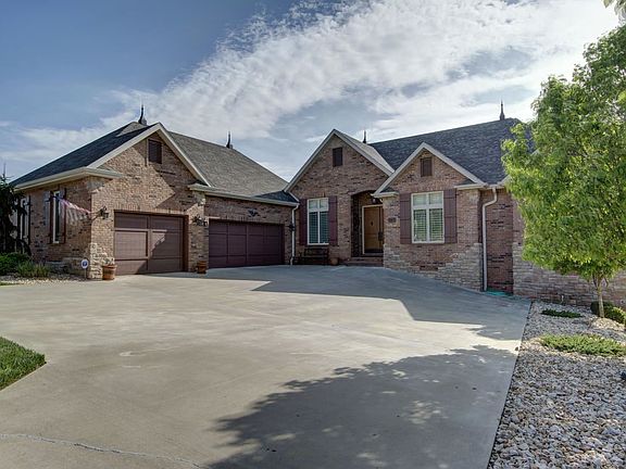 2nd image of 247 Silver Sunset Ln