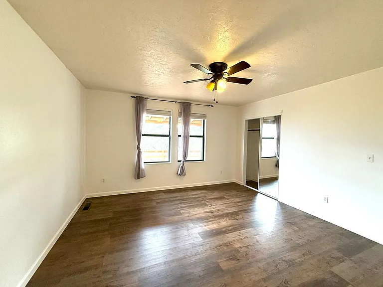 1808 Reading Ln — Photo 13