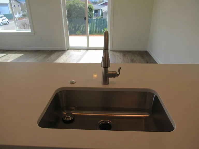 Newer Three Bedroom Duplex — Photo 6