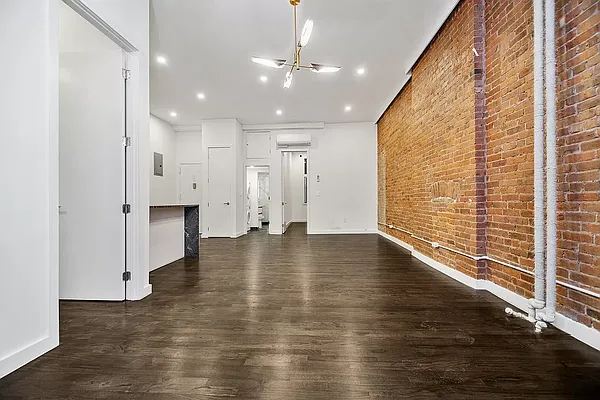 Rented by REAL New York | media 6