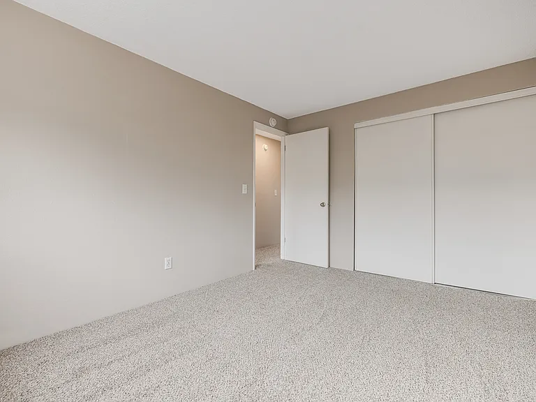 Moreland Place Apartments — Photo 9