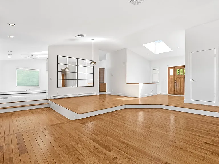12 Wyeth Ct — Photo 6