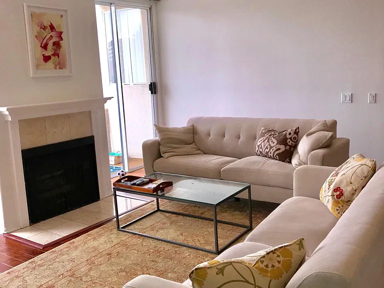 8349 Blackburn Ave #302 — Photo 116