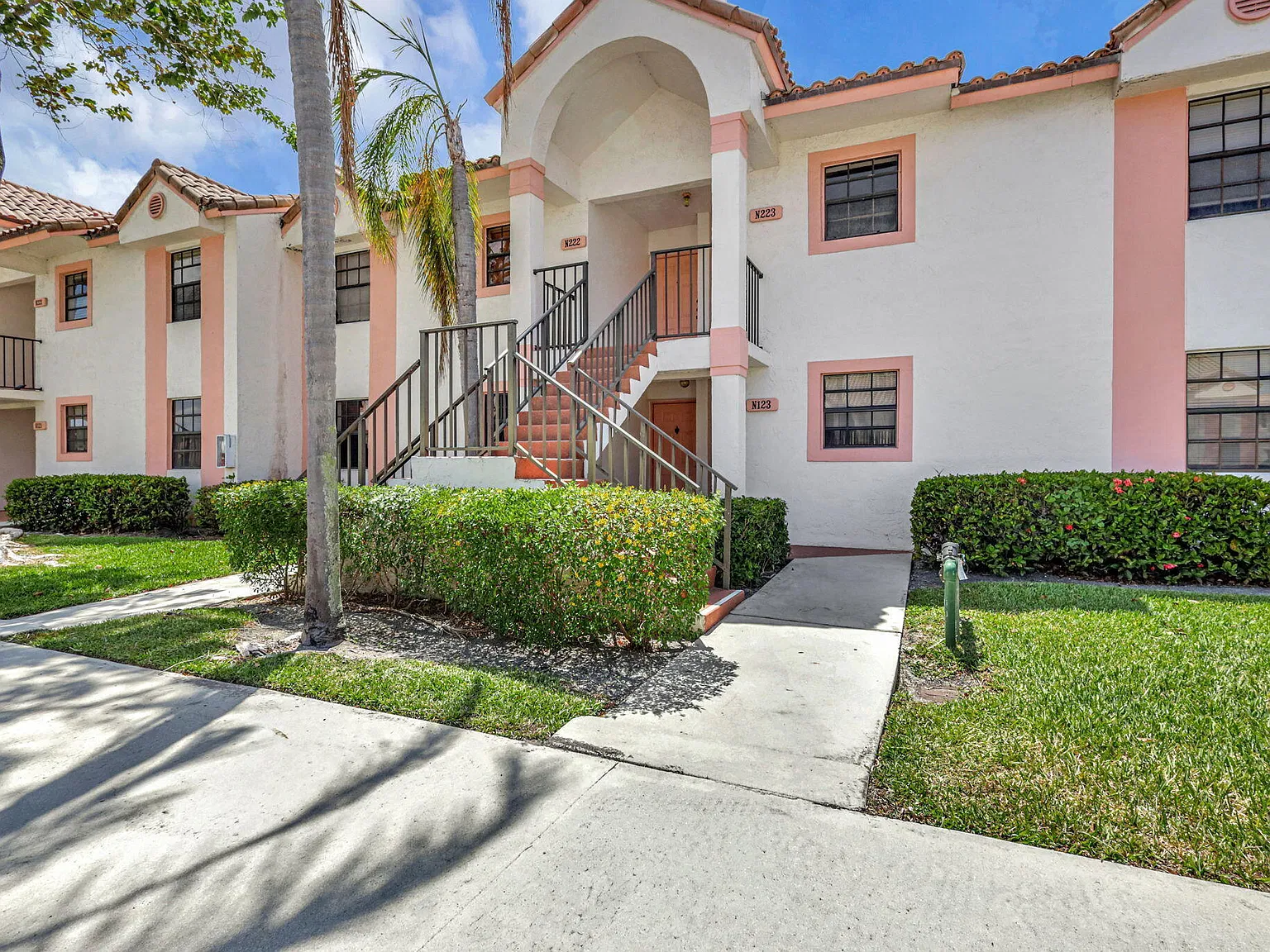 2 bed, 2.0 bath, 966 sqft, $2,800 — Photo 3