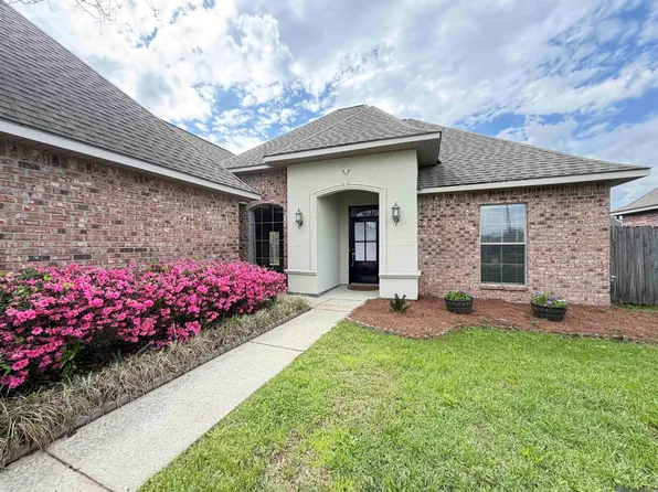 33853 Nicole Ave, Denham Springs, LA 70706