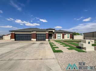 2201 W Lakeview Dr, Hobbs, NM 88240