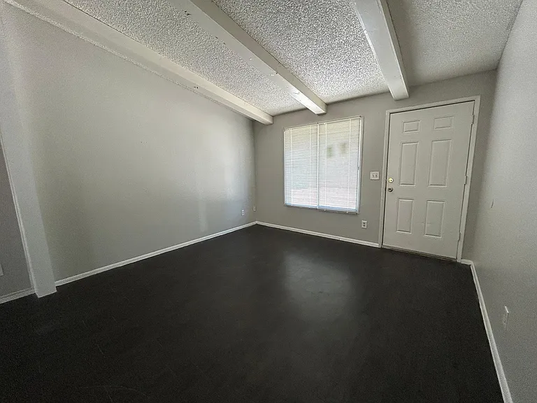 3645 N 71st Ave #16 — Photo 5