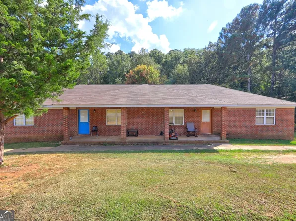 241 E Ash St, Social Circle, GA 30025