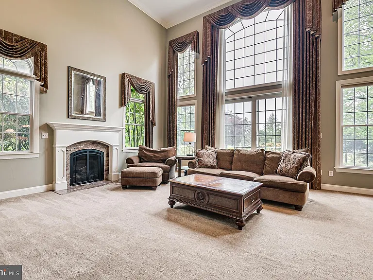 5 Erin Ct — Photo 10