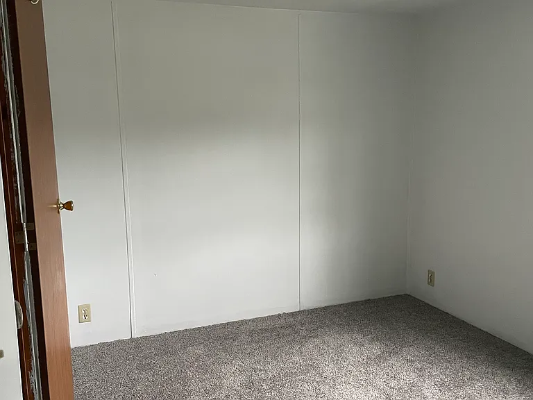 847 W Newton Rd #8 — Photo 3