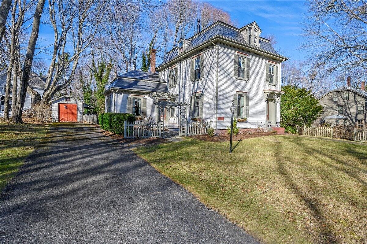 14 School Street, Sandwich, MA 02563 | Zillow