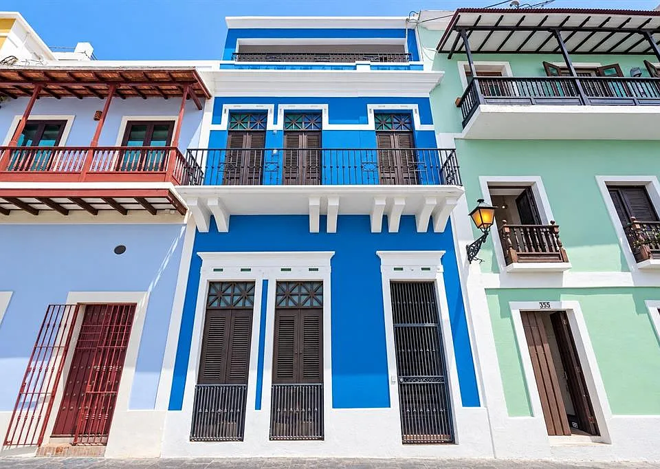 353 Calle De La Luna #301