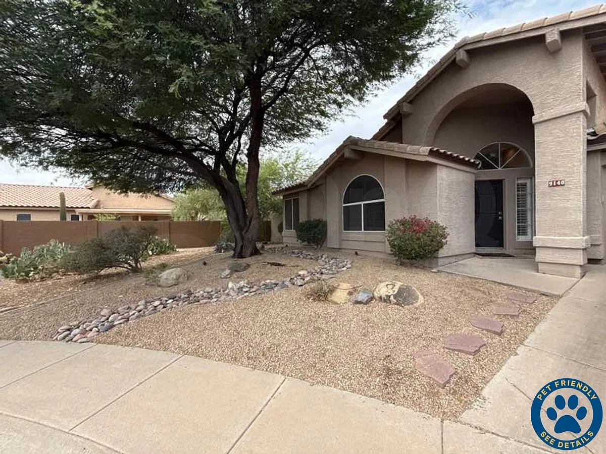 3 bed, 2.0 bath, 1616 sqft, $4,000 — Photo 1