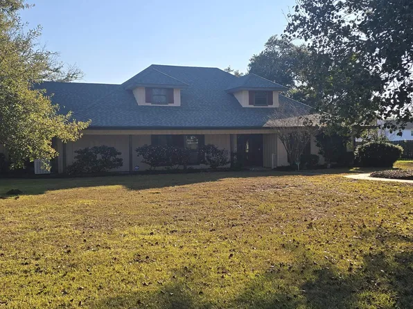 211 Senator Ln, Lake Charles, LA 70611