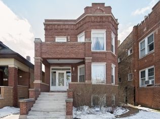 4123 W Nelson St, Chicago, IL 60641