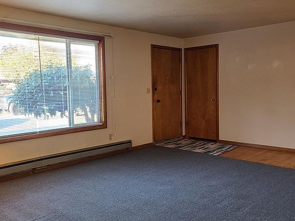 3rd image of 4020 S Lawrence St