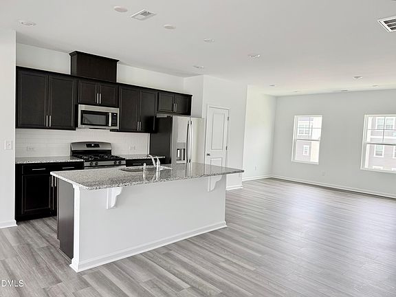 3rd image of 1441 Jay Rd