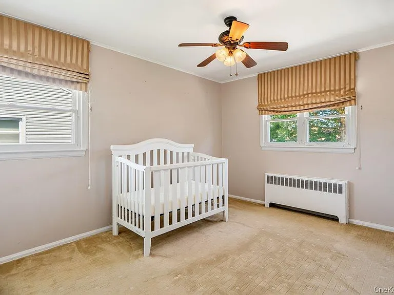 8 Radnor Ct — Photo 16